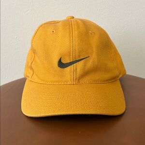 Vintage Nike Men's Yellow Hat